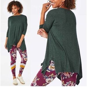 NWT Matilda Jane Women's Shark Bite Hem Top - Dark Green